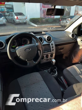 FIESTA 1.6 MPI Class Hatch 8V