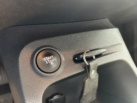 CAPTUR Intense Bose 1.6 16V Flex 5p Aut.