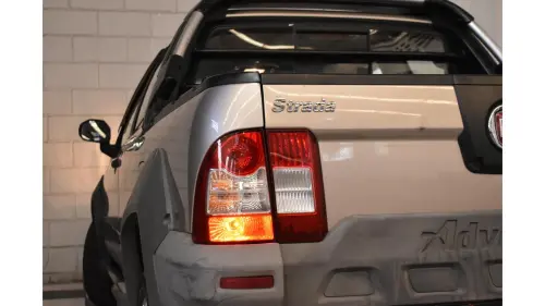 STRADA - 1.8 MPI ADVENTURE CD 8V 2P MANUAL