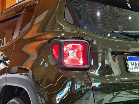 RENEGADE SPORT 1.8 4X2 FLEX 16V AUT.