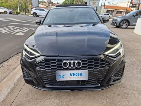 A3 2.0 40 TFSI Sedan Performance Black