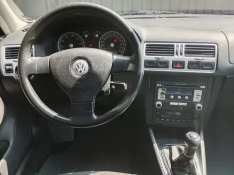 BORA 2.0 MI 8V GASOLINA 4P MANUAL