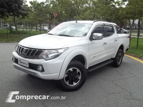 Mitsubishi L200 TRITON 2.4 16V Turbo Sport HPE CD 4X4 4 portas
