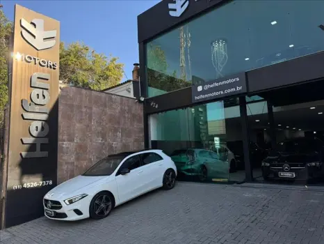 Mercedes-Benz A 250 2.0 CGI Vision 7g-dct 4 portas