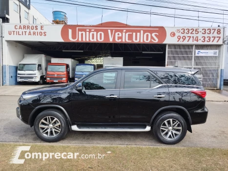 HILUX 2.8 SW4 4X4 8V