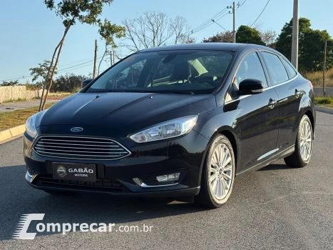 FOCUS 2.0 TITANIUM PLUS FASTBACK 16V FLEX 4P POWERSHIFT