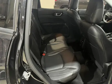 COMMANDER 1.3 T270 Turbo Limited