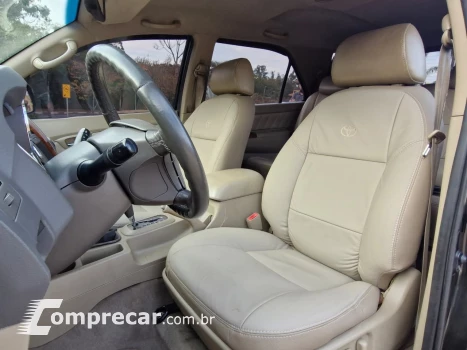 HILUX SW4 3.0 SRV 4X4 7 Lugares 16V Turbo Intercooler