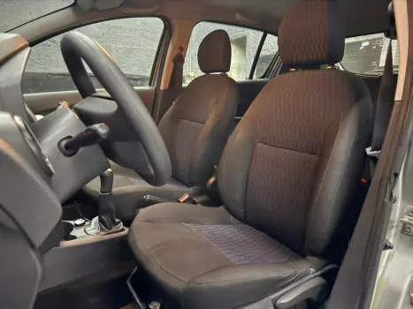 SANDERO 1.0 EXPRESSION 16V FLEX 4P MANUAL