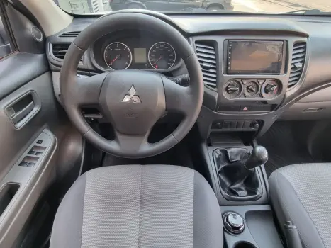 MITSUBISHI L200 TRITON 2.4 TURBO SPORT GL CD 4X4 2022