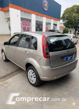 FIESTA 1.6 MPI Class Hatch 8V