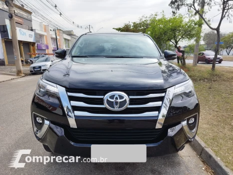 HILUX 2.8 SW4 4X4 8V
