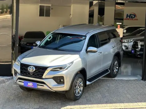 Toyota HILUX SWSRXA4FD 4 portas