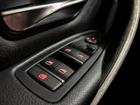 320i 2.0 SPORT GP 16V TURBO ACTIVE FLEX 4P AUTOMÁTICO