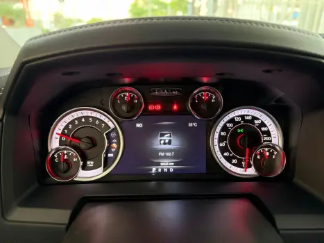 CLASSIC LARAMIE NIGHT ED. 5.7 4X4 Aut.