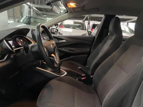 ONIX SEDAN PLUS LT 1.0 12V MANUAL