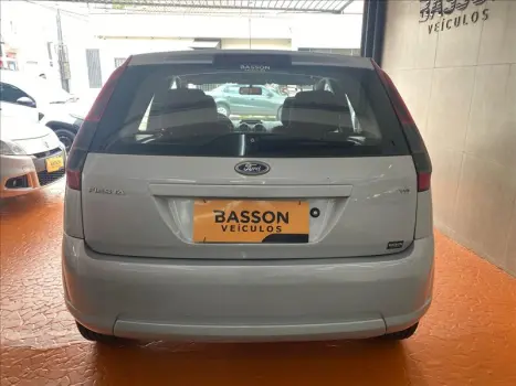 FIESTA 1.6 MPI Hatch 8V