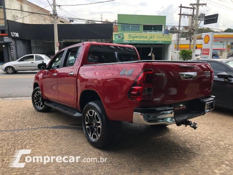 Hilux 2.8 D-4D Turbo Diesel Cd Srv 4X4 Automático