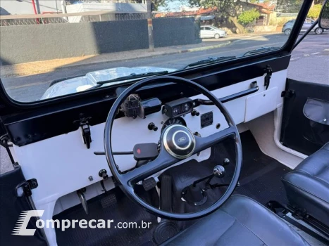 JEEP 2.6 6 Cilindros 12V