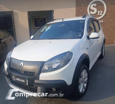 Renault SANDERO 4 portas