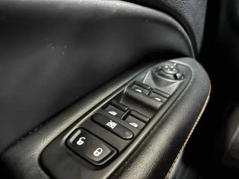 COMPASS 2.0 16V FLEX LONGITUDE AUTOMÁTICO