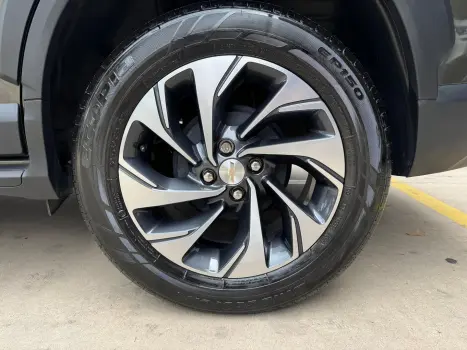 Spin 1.8 Premier 8V Flex 4P Automático