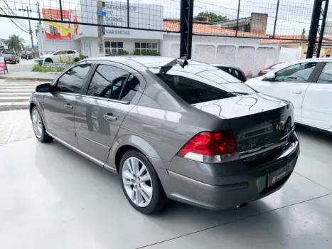 VECTRA SEDAN - 2.0 MPFI ELITE 8V 4P AUTOMÁTICO