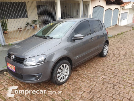 Volkswagen FOX 1.6 MI Trendline 8V 4 portas