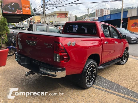 Hilux 2.8 D-4D Turbo Diesel Cd Srv 4X4 Automático