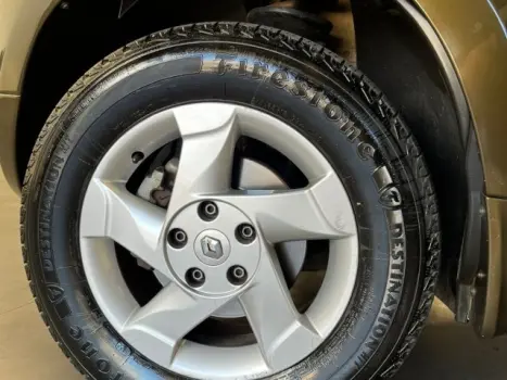 DUSTER - 2.0 DYNAMIQUE 4X2 16V 4P AUTOMÁTICO