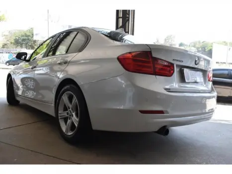 320i - 2.0 16V TURBO ACTIVE 4P AUTOMÁTICO