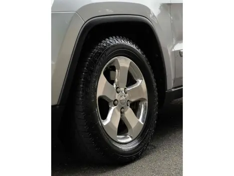 GRAND CHEROKEE 3.6 LAREDO 4X4 V6 24V GASOLINA 4P AUTOMÁTICO