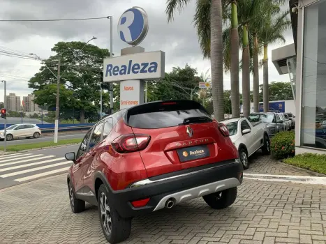 CAPTUR Intense Bose 1.6 16V Flex 5p Aut.