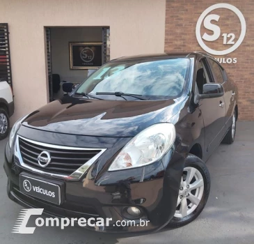 NISSAN VERSA 4 portas