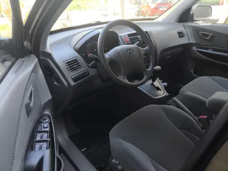 TUCSON 2.0 MPFI GLS 4X2 16V 143cv 2WD