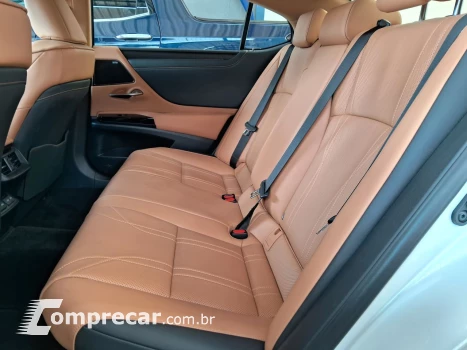 ES 300 H 2.5 16V 4P LUXURY HÍBRIDO AUTOMÁTICO CVT