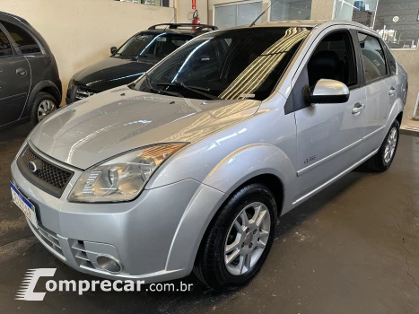 FORD FIESTA 1.6 Rocam Sedan 8V 4 portas