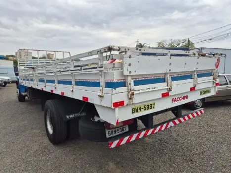 F-600 Modelo sem Versão