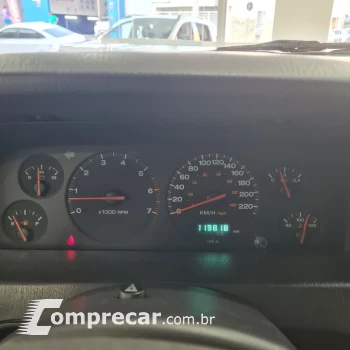 GRAND CHEROKEE 4.7 Limited Quadra Drive 4X4 V8 16V