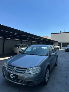 Volkswagen GOLF 1.6 MI Sportline 8V 4 portas