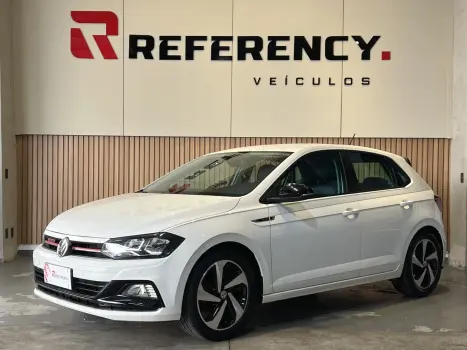 Volkswagen POLO 1.0 200 TSI HIGHLINE AUTOMÁTICO 4 portas