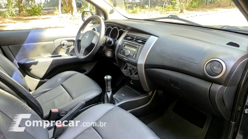 LIVINA 1.6 SL X-gear 16V