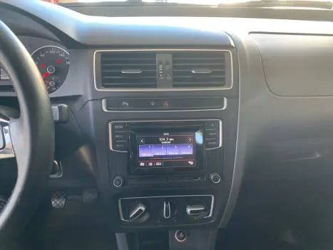 Fox RUN 1.6 Flex 8V 5p