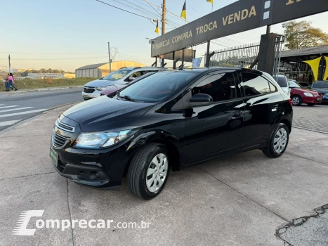 CHEVROLET ONIX 1.4 MPFI LT 8V 4 portas