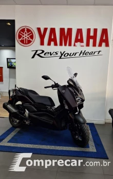 XMAX 300