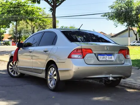 CIVIC 1.8 LXS 16V GASOLINA 4P AUTOMÁTICO