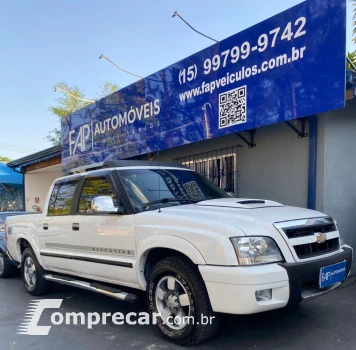 S10 2.4 FLEX EXECUTIVE CABINE DUPLA