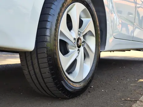 HB20S 1.6 PREMIUM 16V FLEX 4P AUTOMÁTICO