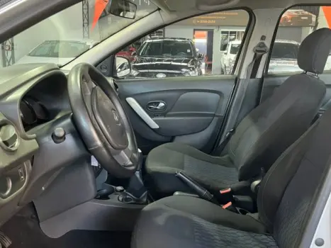 SANDERO - 1.6 16V SCE EXPRESSION MANUAL