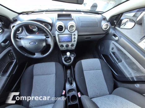 Fiesta Sedan SE 1.6 8V Flex 4p